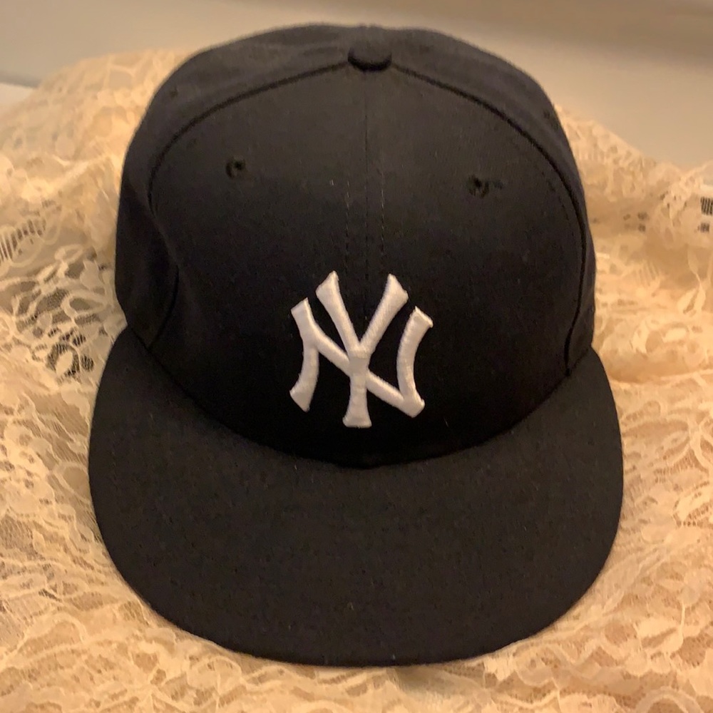 New York Yankees Cap Pre Owned 7 1/8